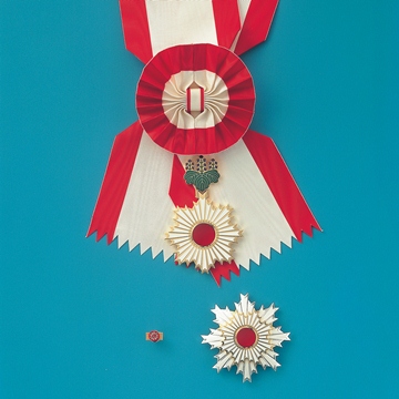 旭日大綬章の画像